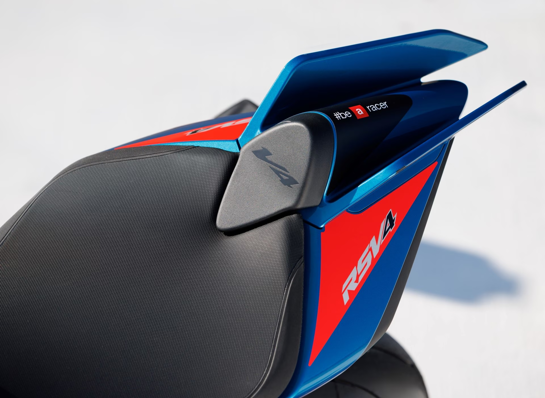 Aprilia RSV4 Wall Image 1920X1440 3